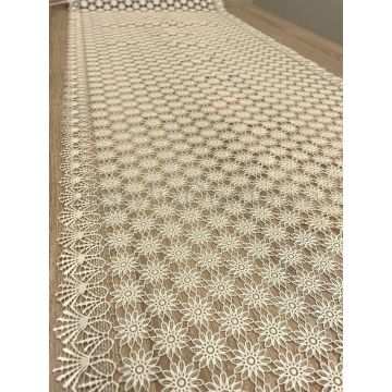 Cerata koronkowa szer.50 cm kwiatuszki krem