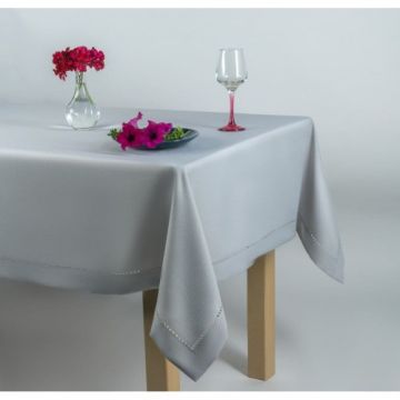 Obrus plamoodporny z mereżką symbol 240